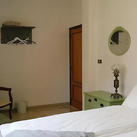 Via Cavour Bed & Breakfast *